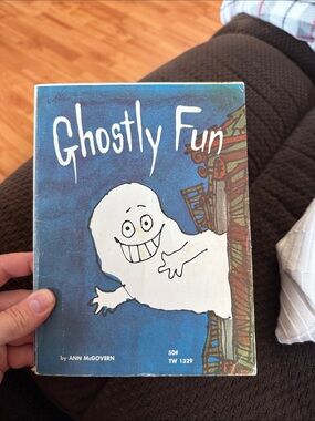 Vintage 1970s Ghostly Fun Children's Book Paperback Ann McGovern First Print